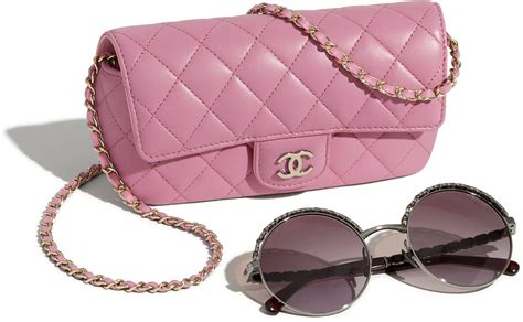 glasses case with classic chain chanel